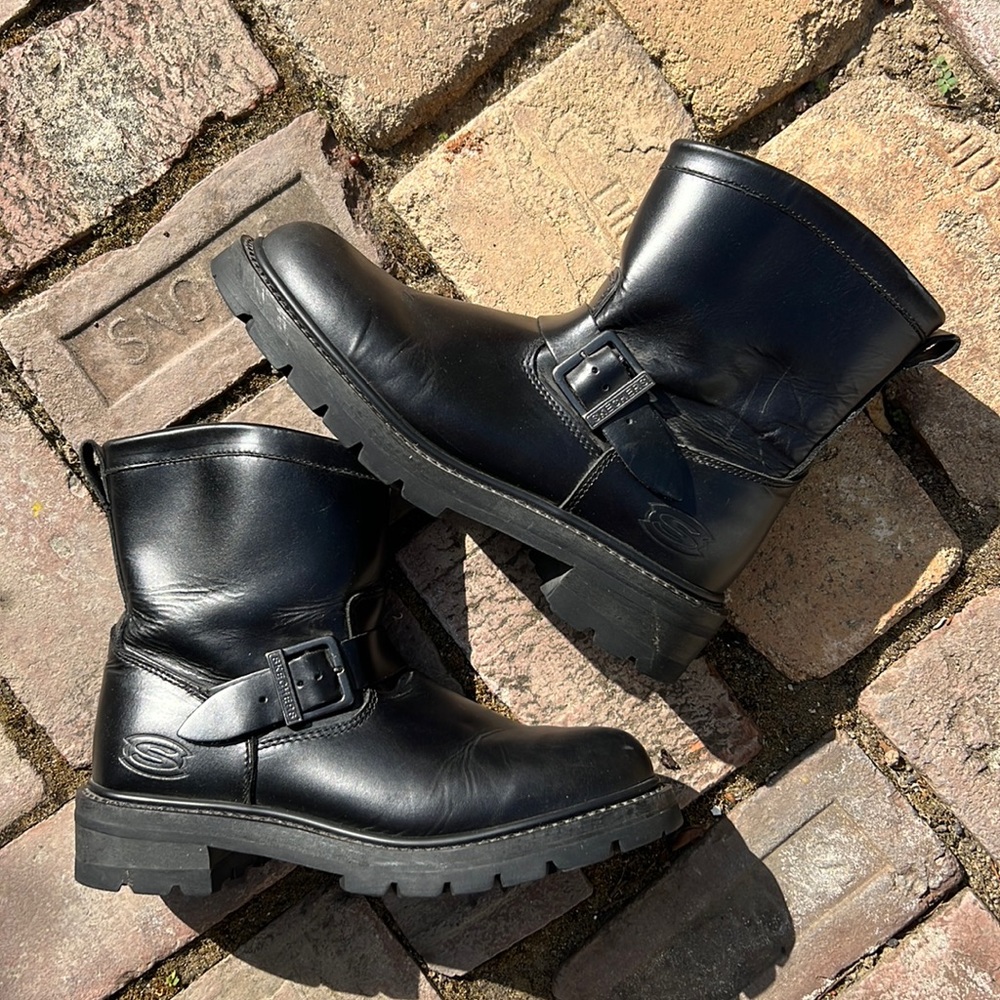 skechers one buckle sports utility boots.❤️